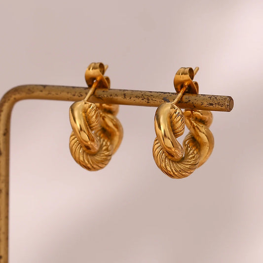 Golden twist 18K - Waterdichte en schattige oorbellen
