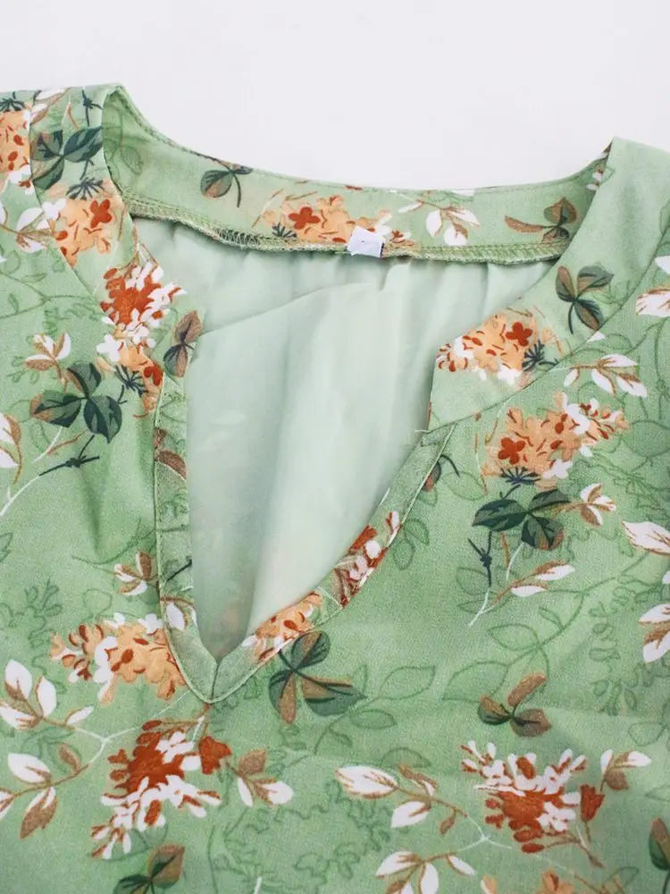 Zavira ™ | Zomerjurk met V-hals en schattige bloemenprint