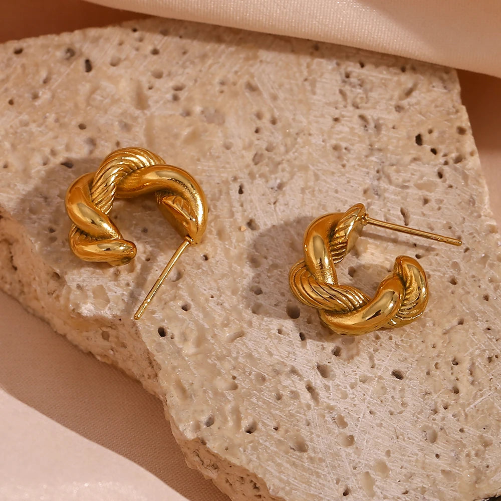 Golden twist 18K - Waterdichte en schattige oorbellen