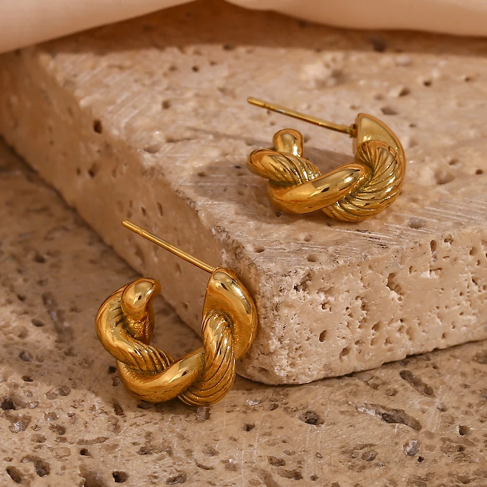 Golden twist 18K - Waterdichte en schattige oorbellen
